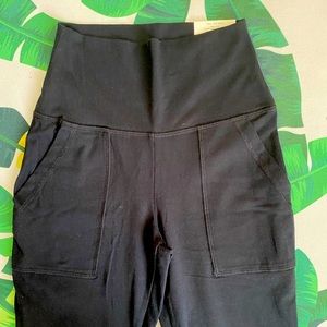 Aerie High Waisted Black Chill Pocket Leggings